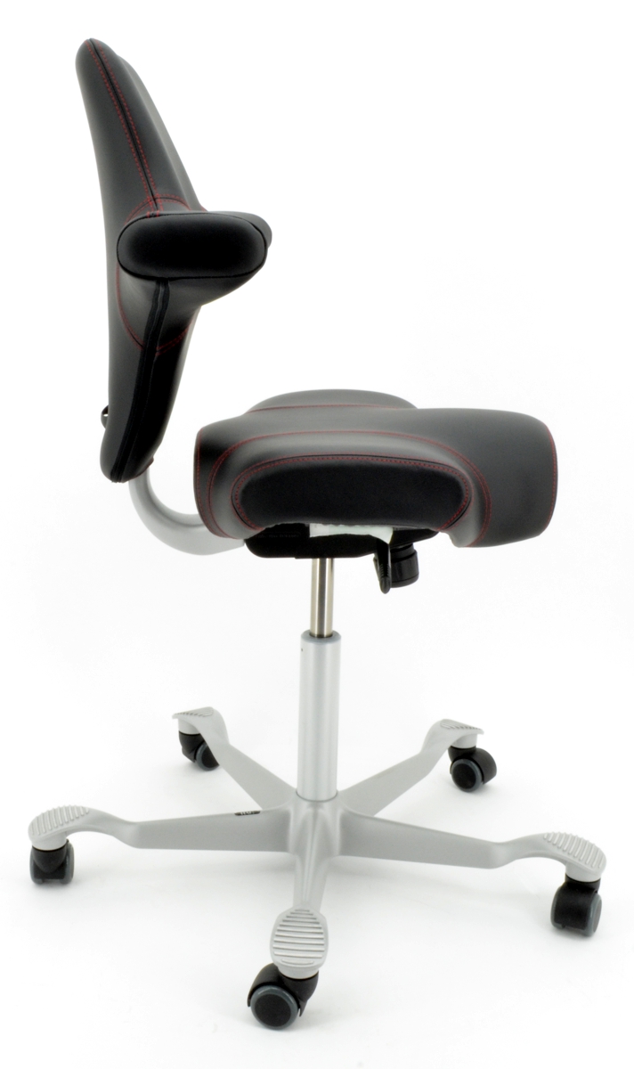 Drehstuhl Capisco 8106 - Antigo Soft Leder schwarz, Ziernaht rot - HAG