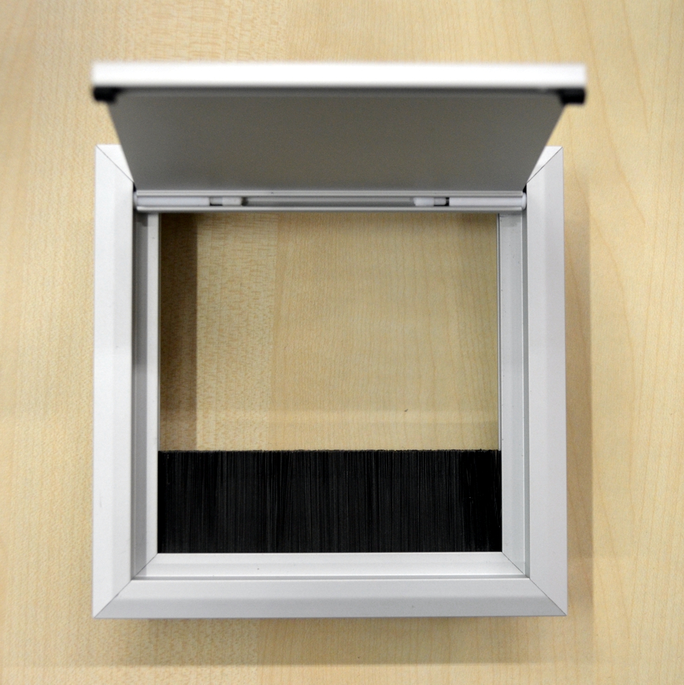 Kabeldurchführung / Kabeldurchlass, 120x120 mm, Aluminium