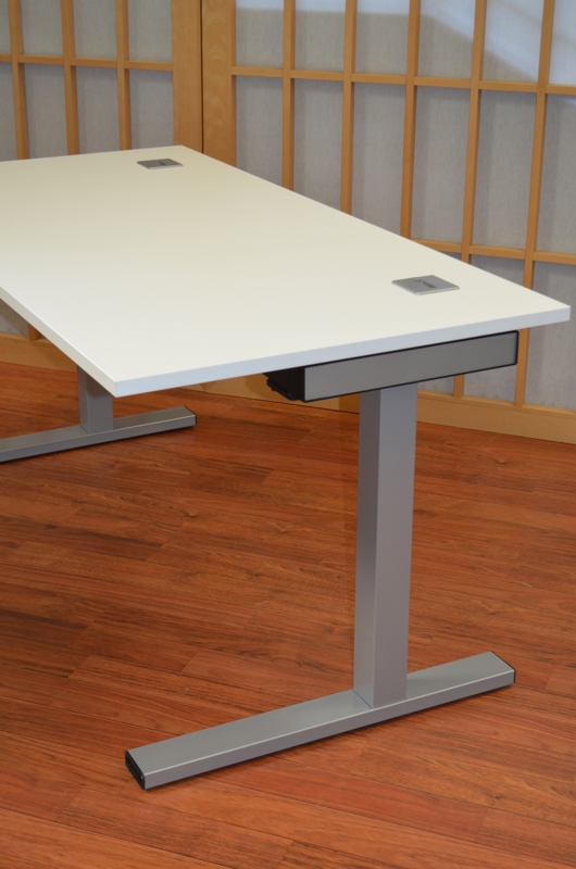 Schreibtisch - 160 cm - lichtgrau - C-Fuß - Heyne