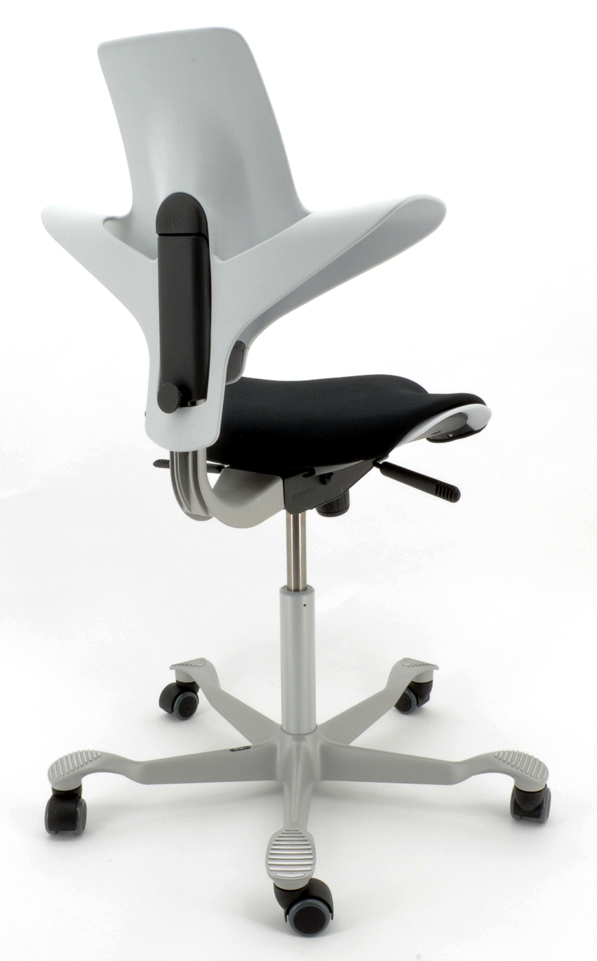 Drehstuhl Capisco Puls 8020 - hellgrau / silber, inkl. Sitzflächenmatte - HAG