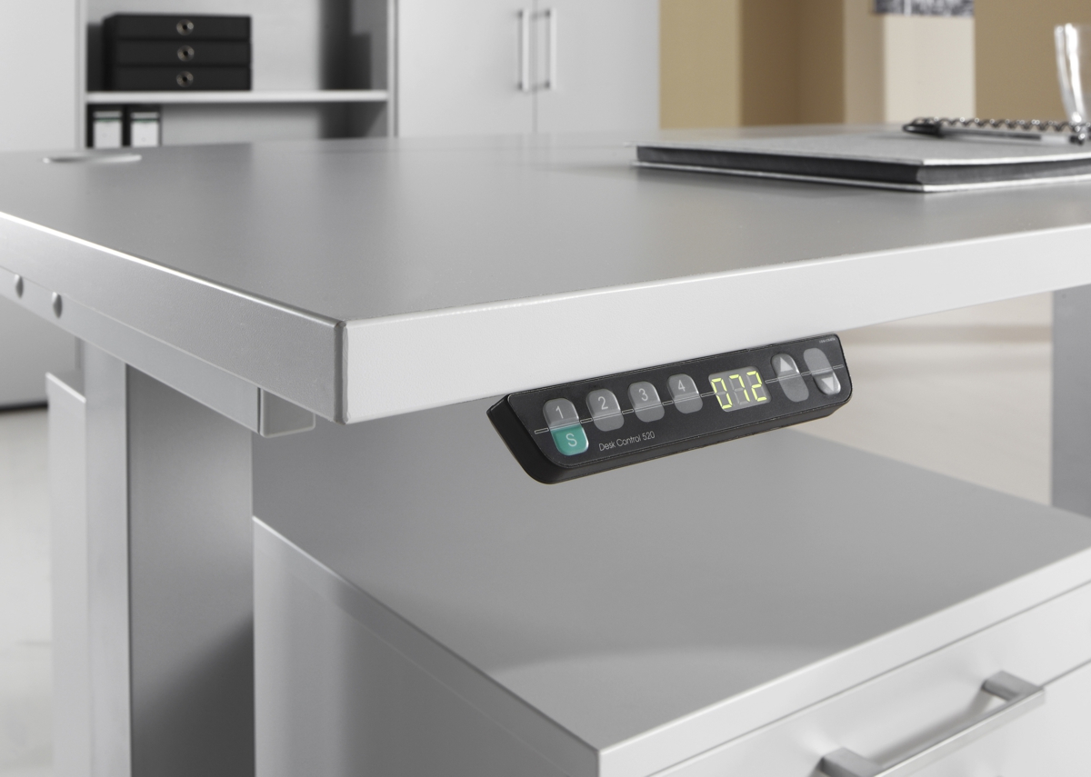 Schreibtisch XDSM12, 120 cm, elektrisch höhenverstellbar, T Fuß-Gestell silber