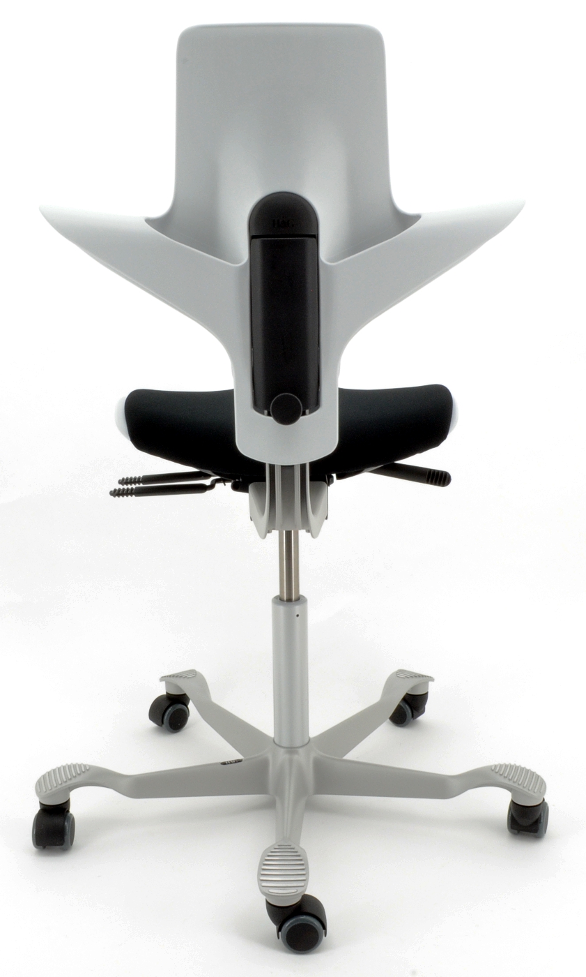 Drehstuhl Capisco Puls 8020 - hellgrau / silber, inkl. Sitzflächenmatte - HAG