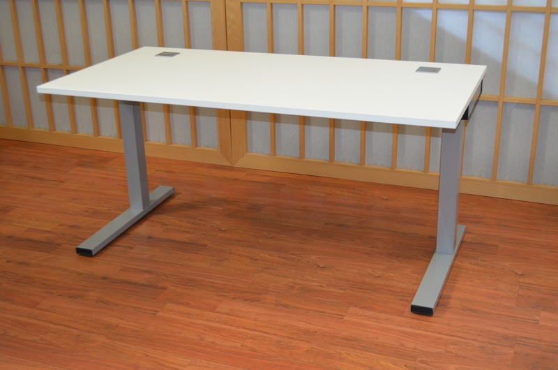 Schreibtisch - 160 cm - lichtgrau - C-Fuß - Heyne