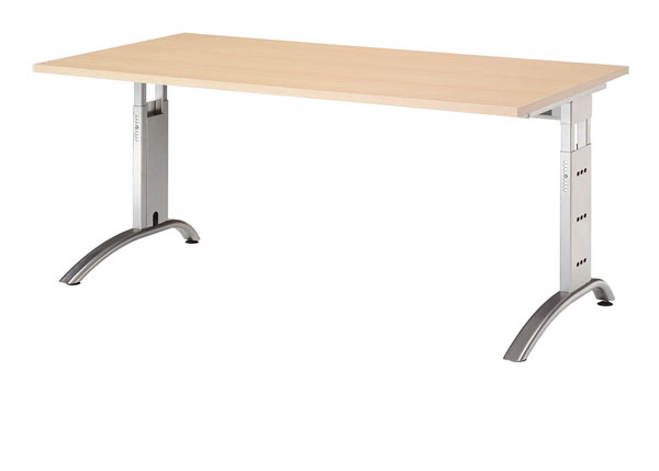 Schreibtisch gerade 160 cm, C-Fuß Gestell in Silber